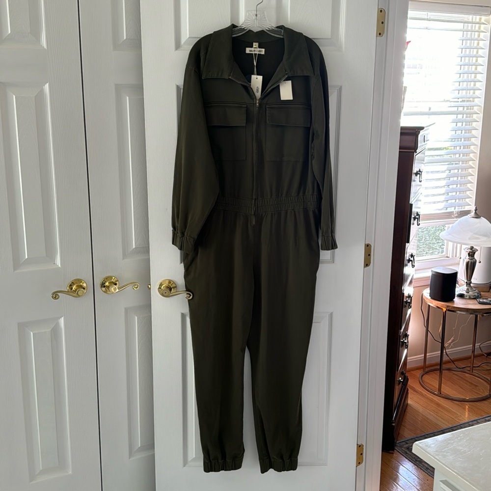 Army green jumpsuit. Sized 1XL
